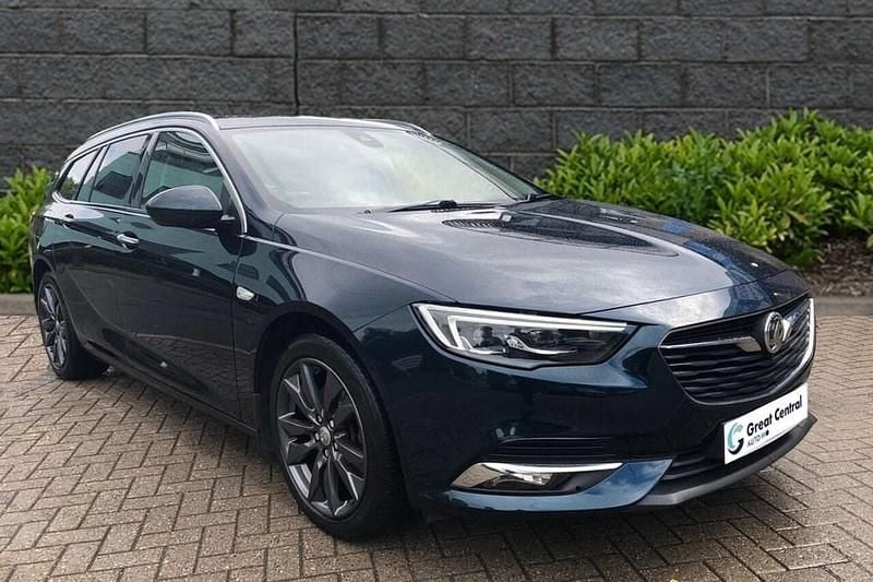 Green Used 2017 Vauxhall Insignia Elite Estate | £9,399 (A bit pricey) - Image 1/4
