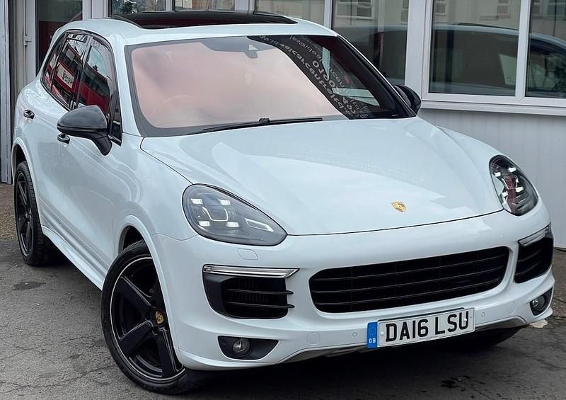 Usado Porsche Cayenne 262 HP (192 kW) 2016 Branco SUV