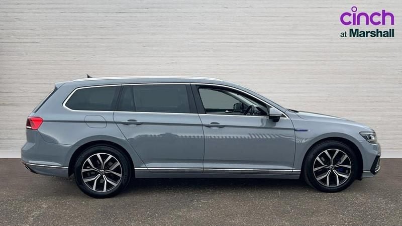 Used VW Passat GTE 218 HP (160 kW) 2022 Grey Estate