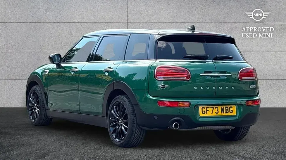 Used Mini Cooper Clubman Classic 134 HP (98 kW) 2023 Green Estate
