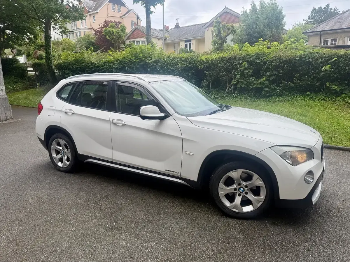Used BMW X1 2011 White SUV