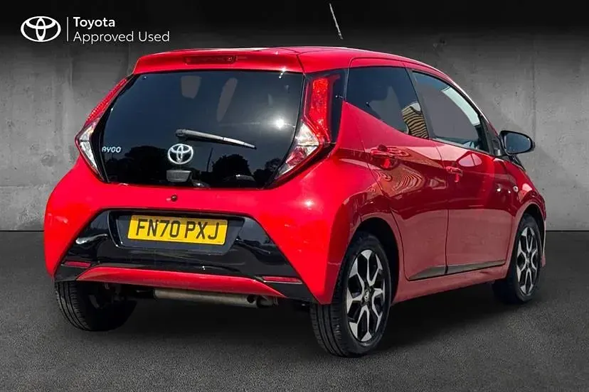 Used Toyota Aygo Trend 72 HP (52 kW) 2020 Red Hatchback