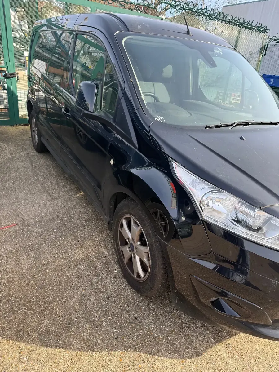 Usado Ford Transit Connect Limited 120 HP (88 kW) 2018 Preto Monovolume