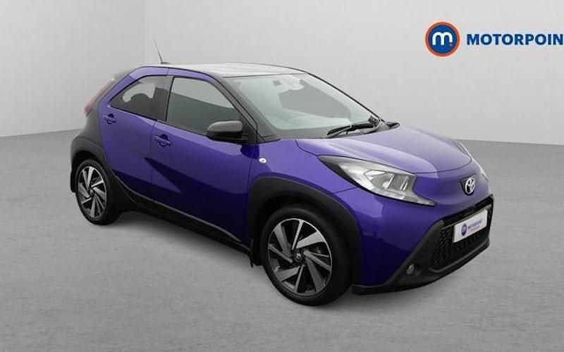Used 2025 Toyota Aygo X SUV | £11,899 (Super price) - Image 1/4
