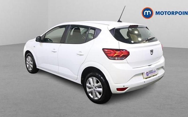Used Dacia Sandero Comfort 91 HP (66 kW) 2022 White Hatchback