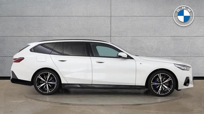 Used BMW 520 M Sport 205 HP (150 kW) 2025 White Estate