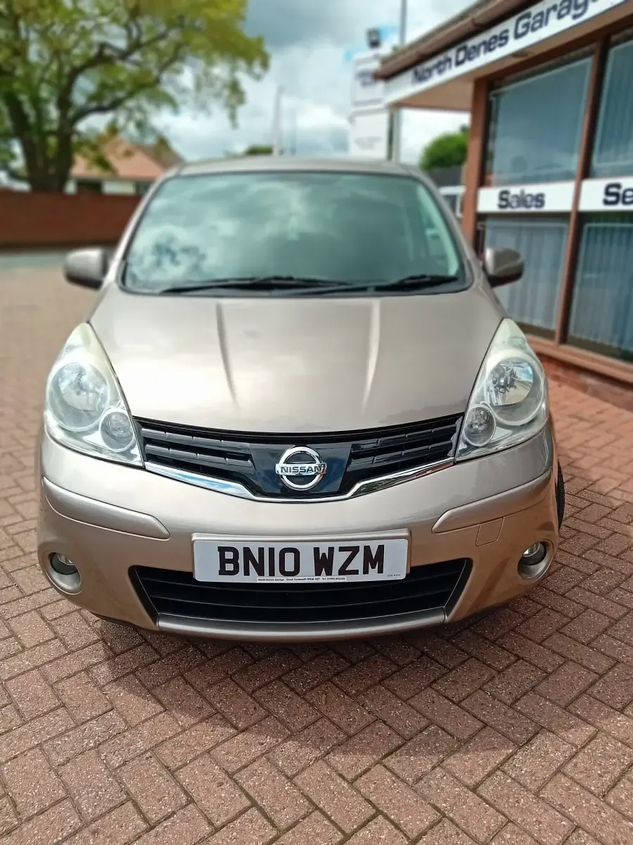 Used Nissan Note Tekna 110 HP (80 kW) 2010 Beige Hatchback