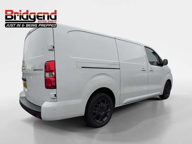 Used Citroën Dispatch 120 HP (88 kW) 2024 White MPV