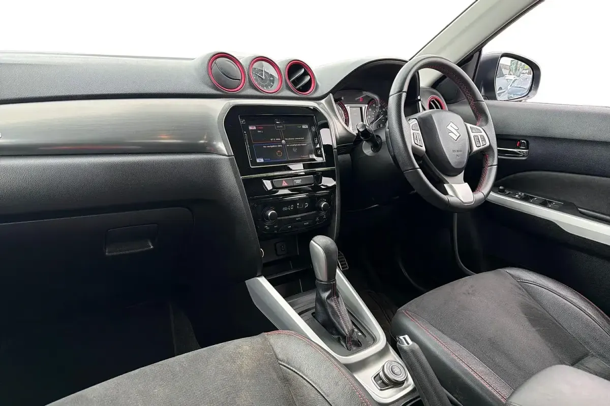 Used Suzuki Vitara 140 HP (102 kW) 2016 Grey SUV