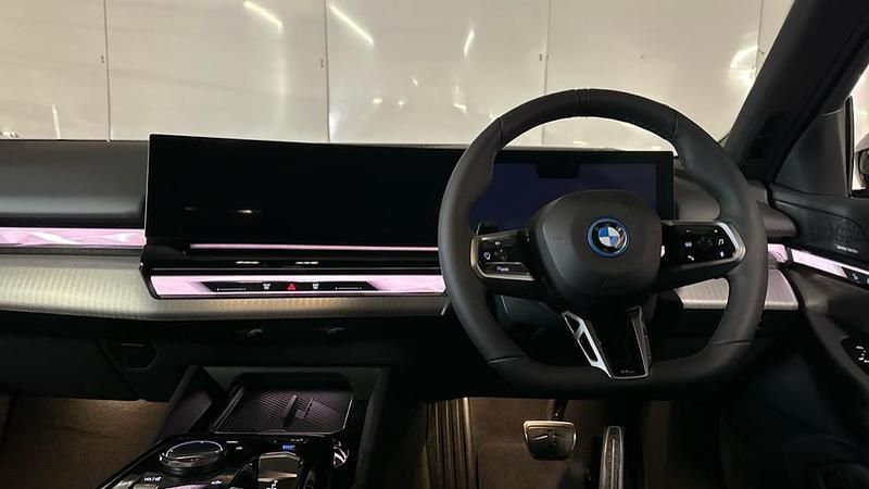 New BMW i5 M Sport 246 kW (335 HP) 2025 Black