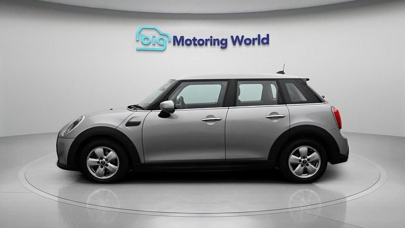 Used Mini Cooper Classic 136 HP (100 kW) 2022 Silver Hatchback