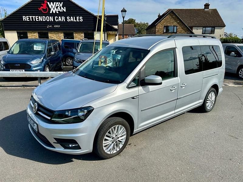 Used VW Caddy Maxi Life 102 HP (75 kW) 2020 Silver metallic MPV