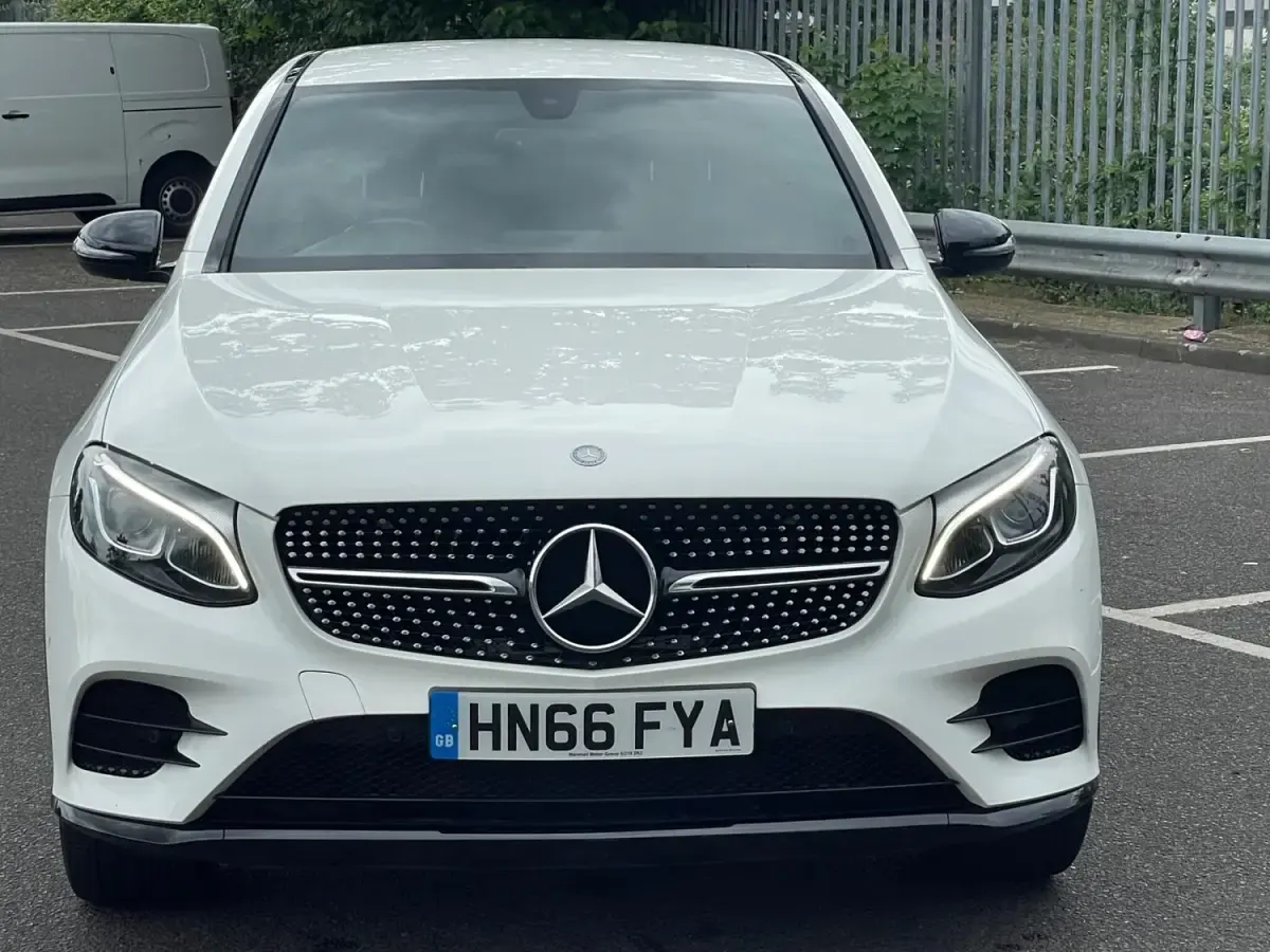 Usado Mercedes GLC250 AMG line 2016 Branco Coupé