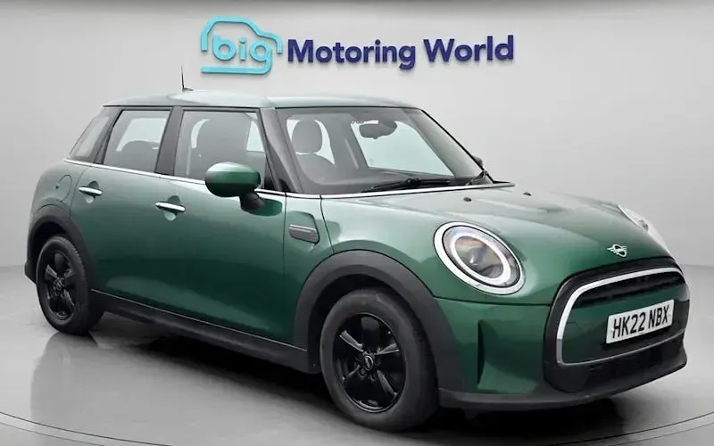 Used Mini Cooper Classic 136 HP (100 kW) 2022 Hatchback