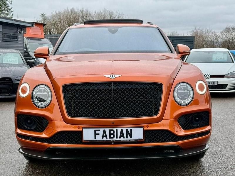 Used Bentley Bentayga 608 HP (447 kW) 2018 Orange SUV