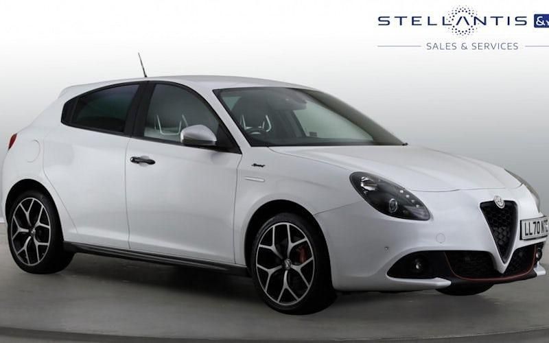 Used Alfa Romeo Giulietta Sprint 120 HP (88 kW) 2020 Red Hatchback