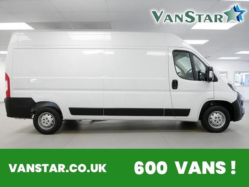 White Used 2023 Peugeot Boxer Premium Van | £19,289 (Fair price) - Image 1/4
