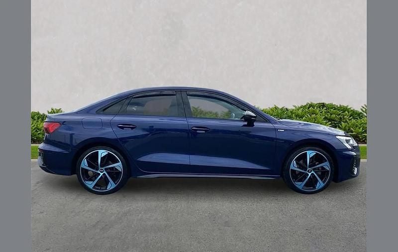 Used Audi A3 Comfort 150 HP (110 kW) 2022 Blue Sedan