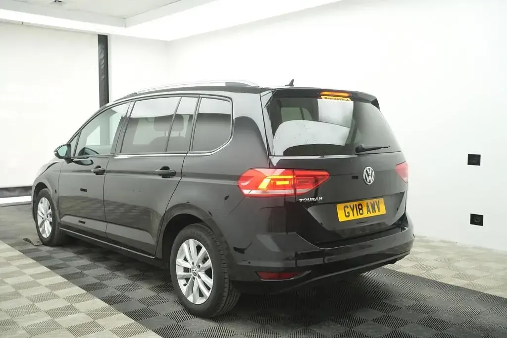 Used VW Touran SE 2018 Black MPV