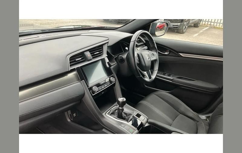 Used Honda Civic SR 129 HP (94 kW) 2017 Black Hatchback