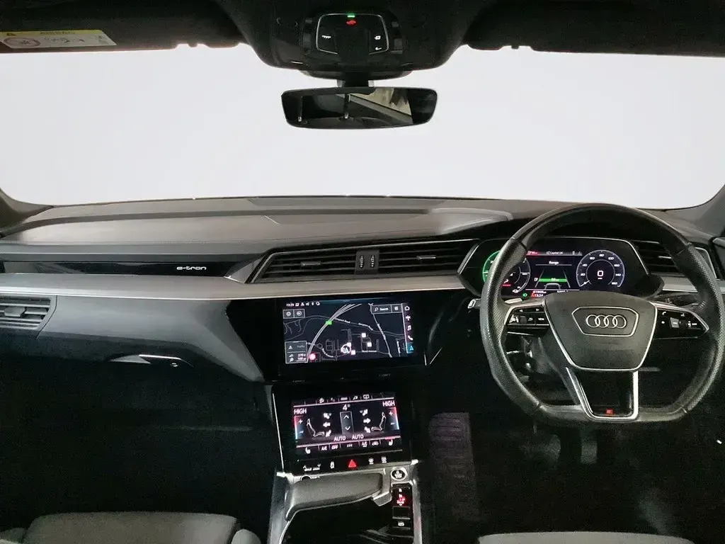 Używany Audi e-tron Black Edition 230 kW (313 KM) 2021 Szary SUV