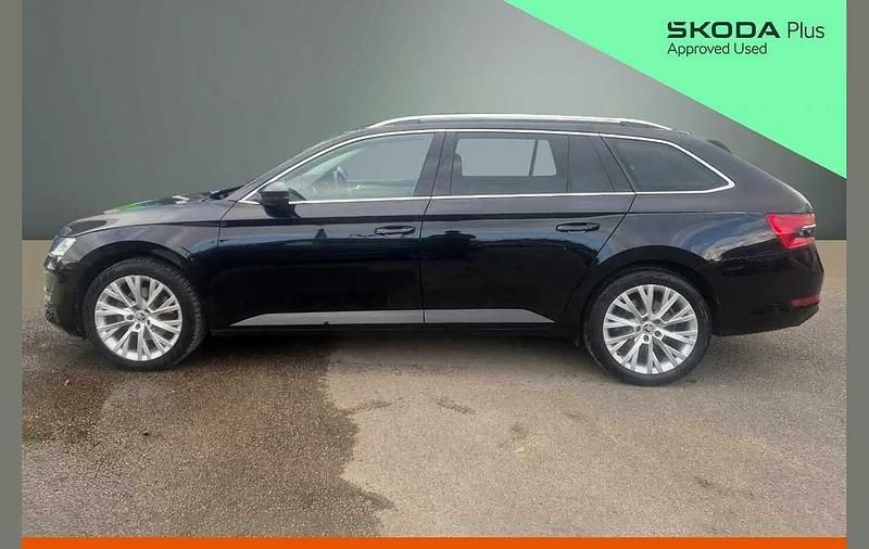 Used Skoda Superb SE L 196 HP (144 kW) 2023 Black magic pearl effect Estate
