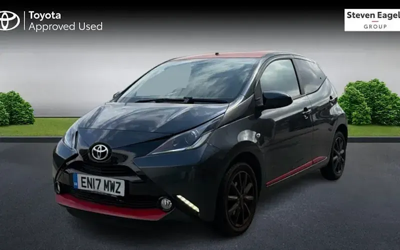 Used Toyota Aygo x-press 69 HP (50 kW) 2017 Grey Hatchback