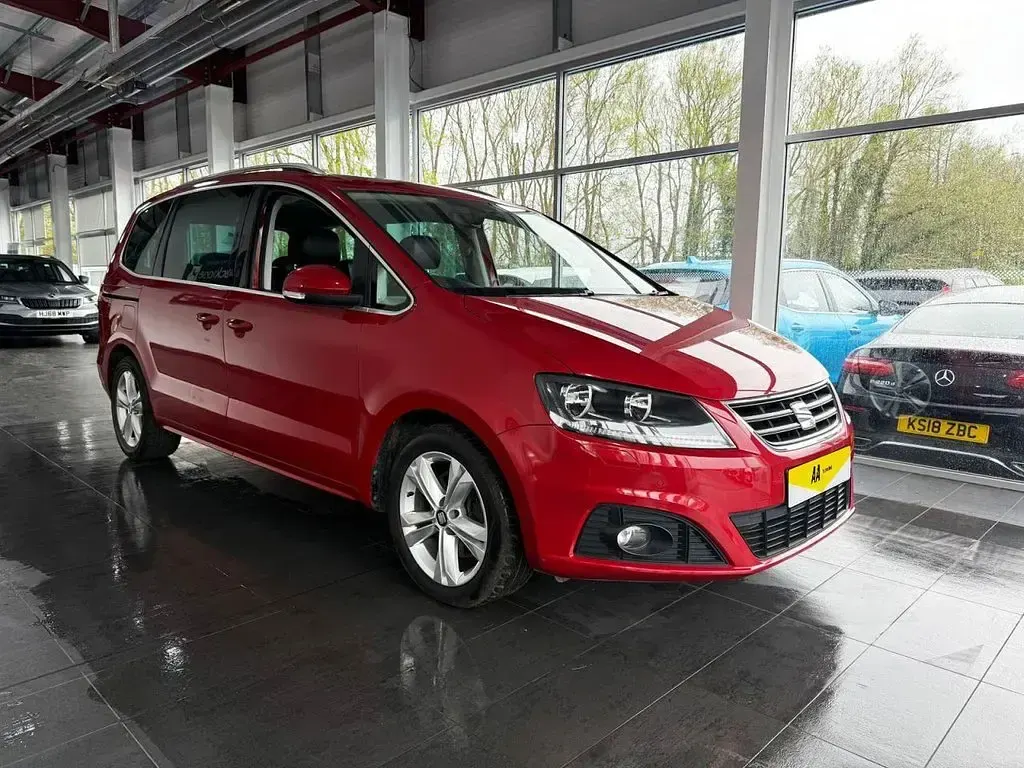 Used Seat Alhambra XCELLENCE 150 HP (110 kW) 2017 Red MPV