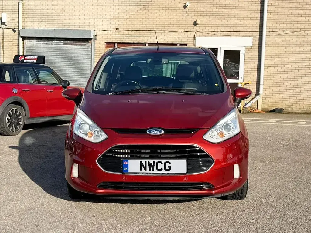 Used Ford B-MAX Titanium X 95 HP (69 kW) 2015 Red MPV