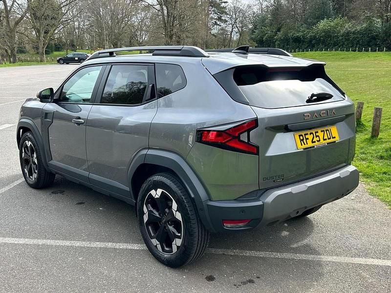 Used Dacia Duster Extreme 143 HP (105 kW) 2025 Grey Hatchback