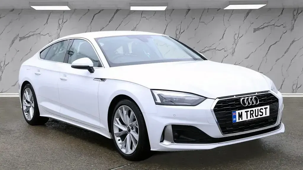 Used Audi A5 Sportback Sport 150 HP (110 kW) 2024 White Hatchback