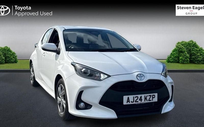 Usado Toyota Yaris Hybrid 116 HP (85 kW) 2026 Citadino