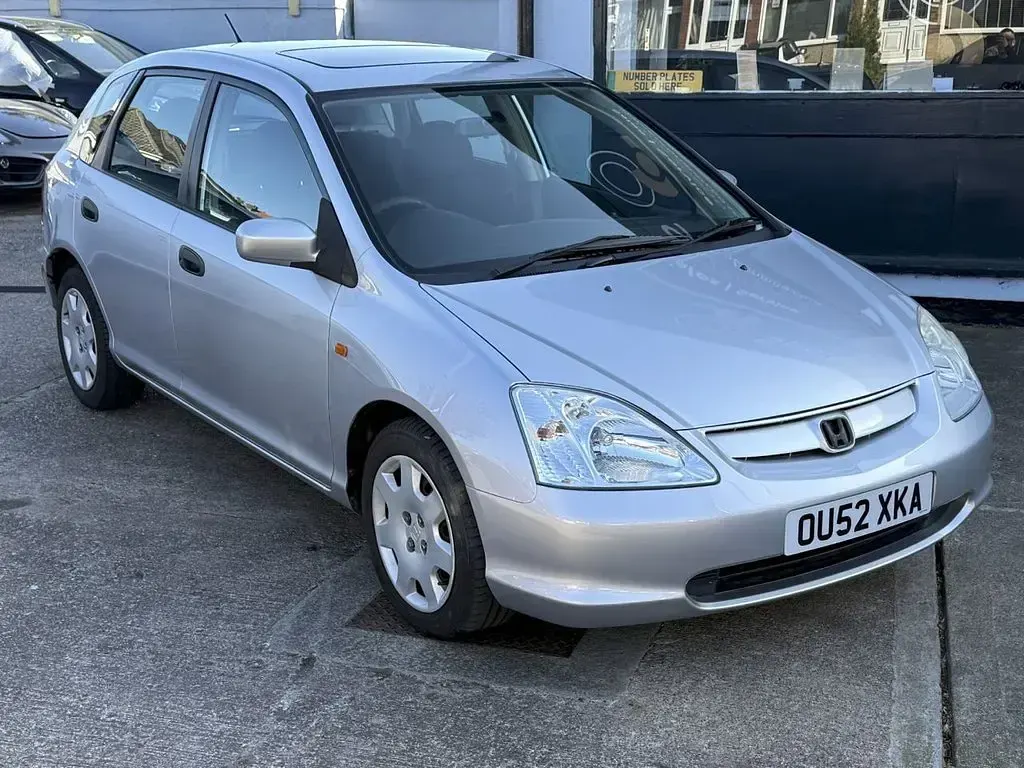 Used Honda Civic SE 110 HP (80 kW) 2002 Silver Hatchback