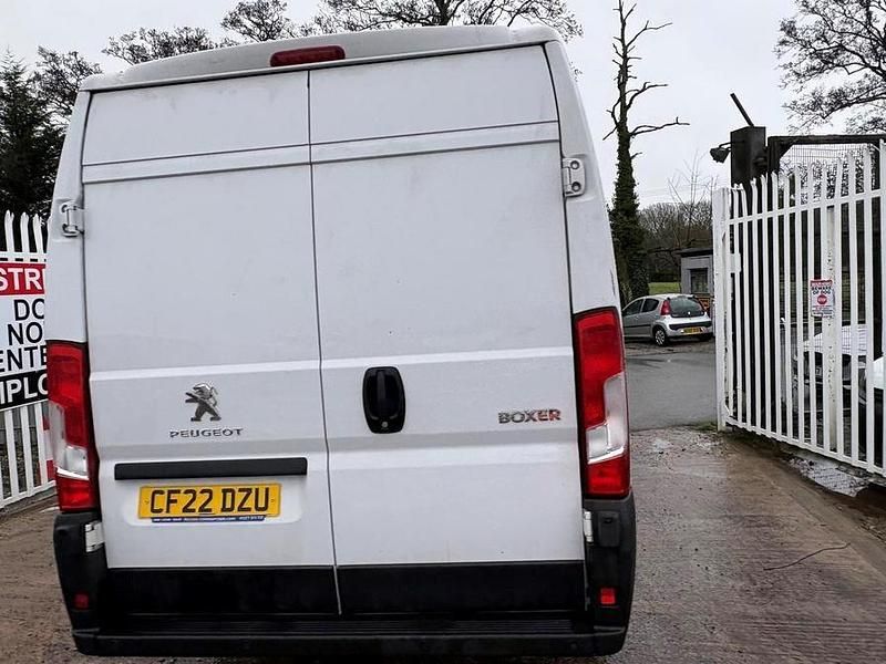 Used Peugeot Boxer 140 HP (102 kW) 2022 White Van