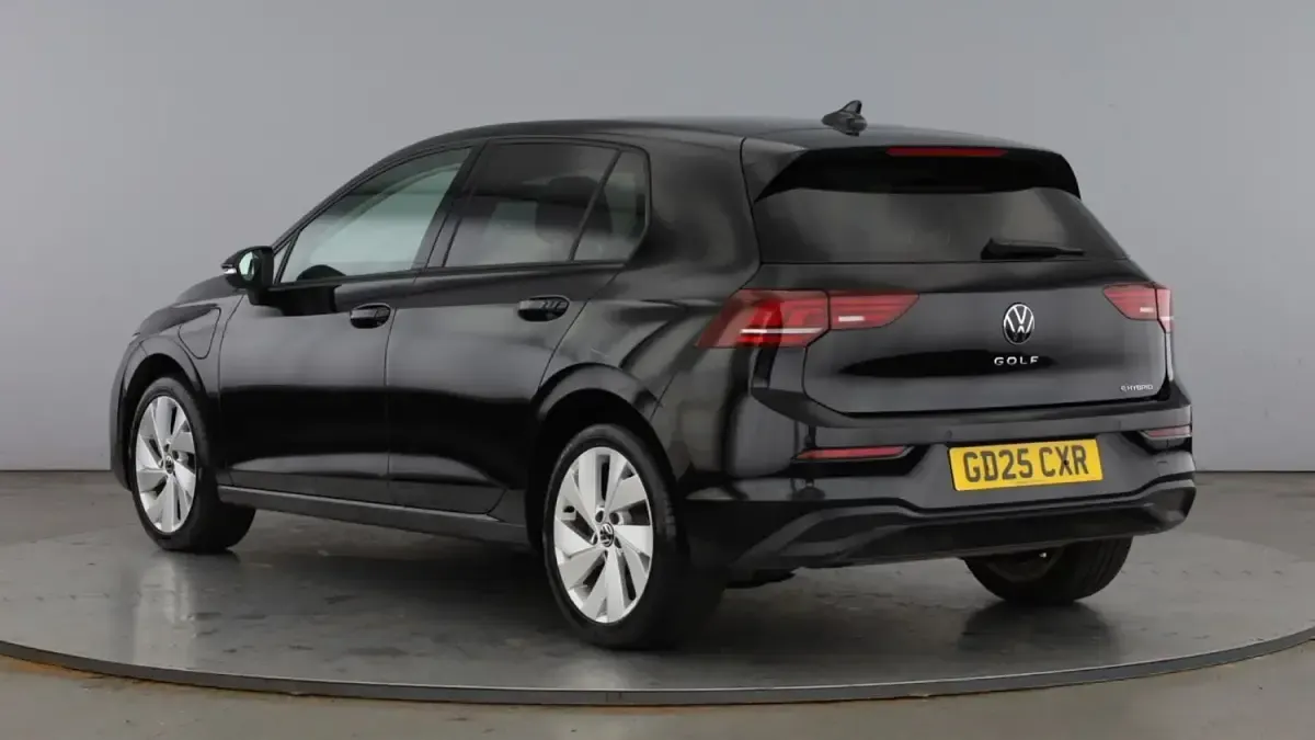 Używany VW Golf VIII Match 272 KM (200 kW) 2025 Czarny Hatchback
