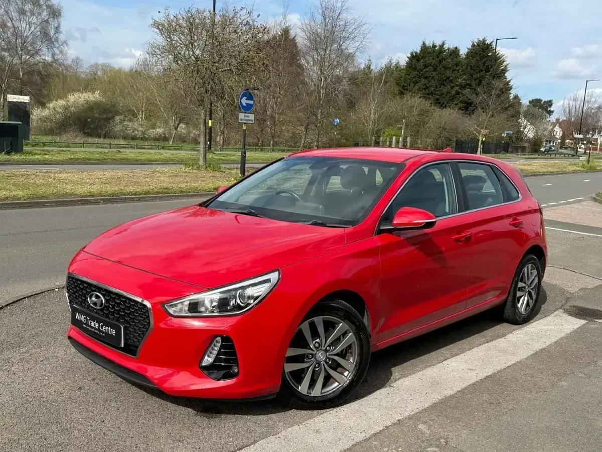 Second-hand Hyundai i30 SE 2018 Roșu Hatchback
