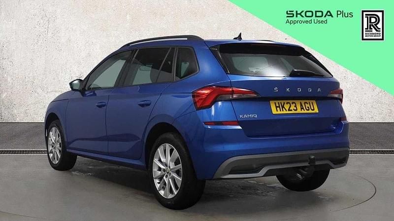 Used Skoda 110 R SE Drive 81 HP (59 kW) 2023 Race blue metallic Estate