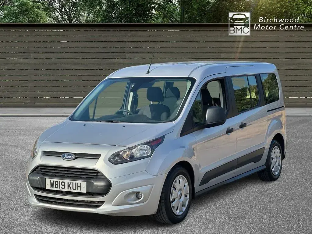Used Ford Grand Tourneo Connect Zetec 100 HP (73 kW) 2019 Silver MPV