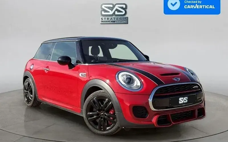 Usado Mini John Cooper Works Hatch 231 CV (169 kW) 2017 Utilitario