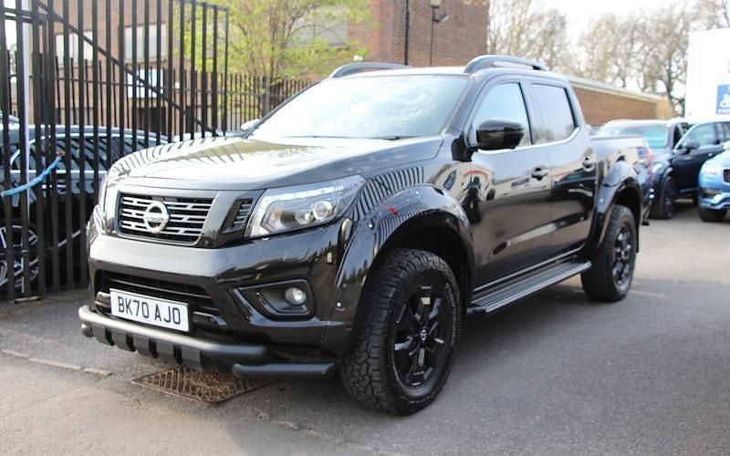 Used Nissan Navara N-Guard 190 HP (139 kW) 2020 Black Pickup