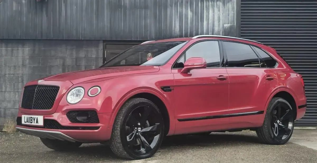 Used Bentley Bentayga 608 HP (447 kW) 2018 Red SUV