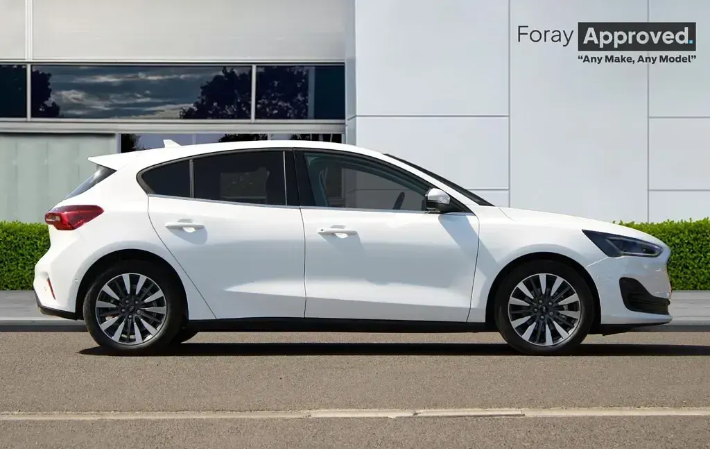 New Ford Focus Titanium X 2025 Frozen white Hatchback