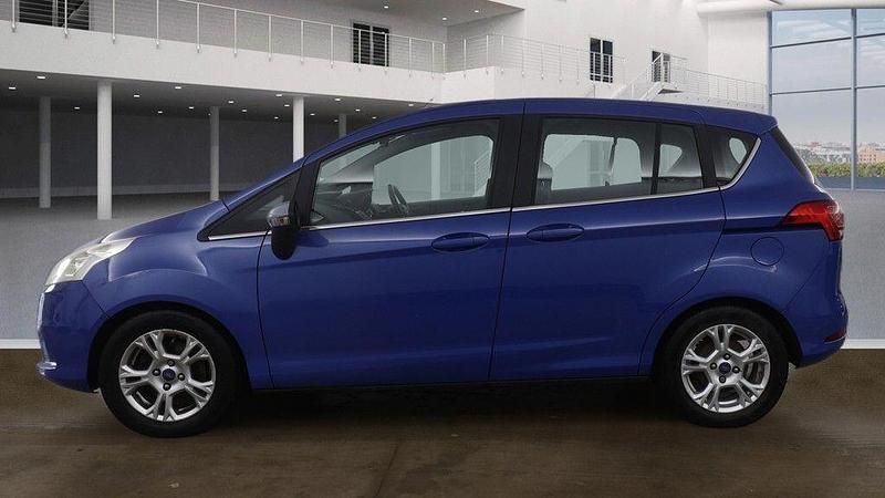 Used Ford B-MAX Zetec 95 HP (69 kW) 2016 Blue MPV