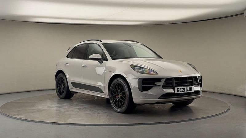Crayon grey Used 2021 Porsche Macan SUV | £46,700 (Fair price) - Image 1/4