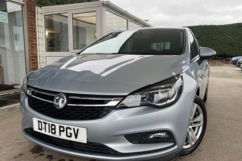 Used Vauxhall Astra S 110 HP (80 kW) 2018 Silver Hatchback