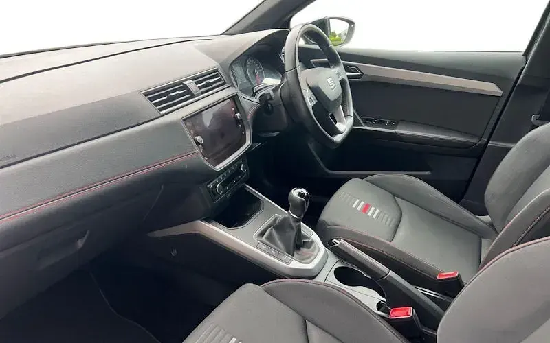 Begagnad Seat Arona FR 110 HK (80 kW) 2021 Grå SUV