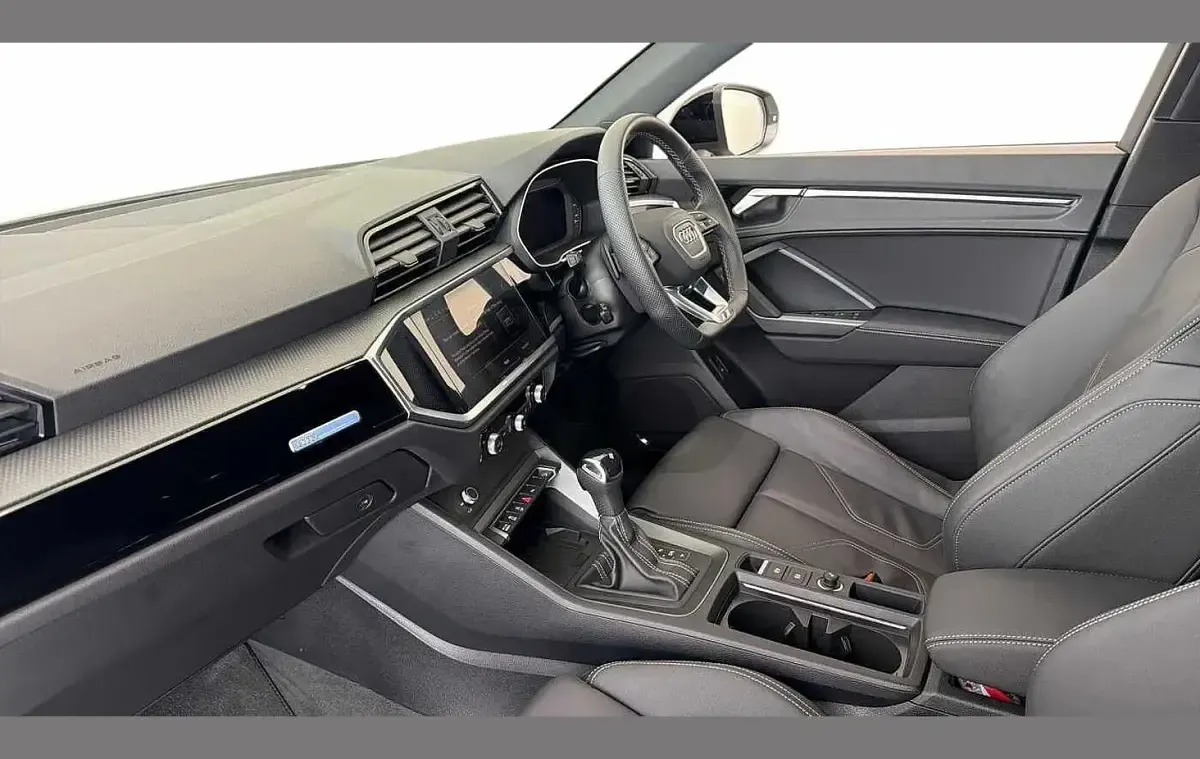 Used Audi Q3 Black Edition 150 HP (110 kW) 2024 White SUV