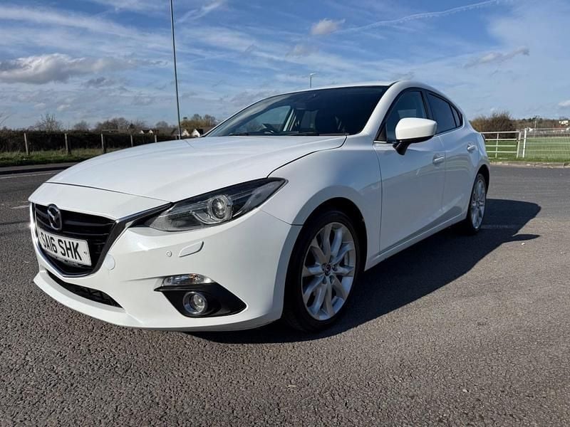 Used Mazda 3 Inclusive 120 HP (88 kW) 2016 White Hatchback