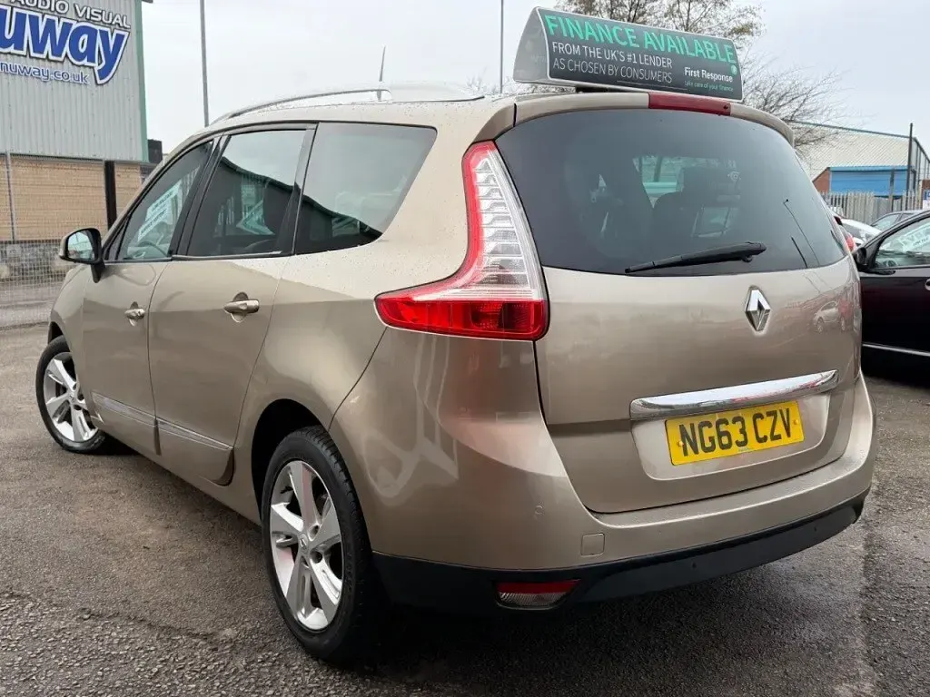 Used Renault Scénic III Dynamique 2014 Beige MPV