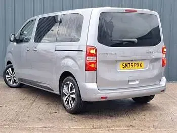 Nuevo Citroën Spacetourer 177 CV (130 kW) 2025 Gris Monovolumen